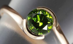 Бриллианты зелёного цвета — одни из редчайших цветных алмазов