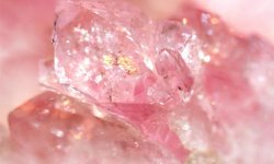 Розовый кварц — камень душевного успокоения и прощения