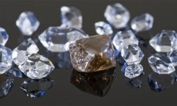 Как отличить алмаз от других камней в домашних условиях?