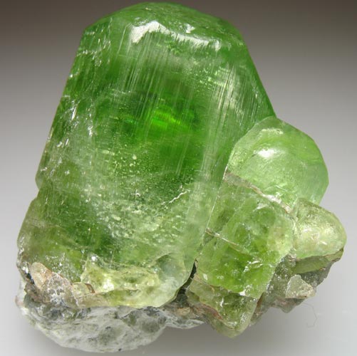 Зеленый минерал