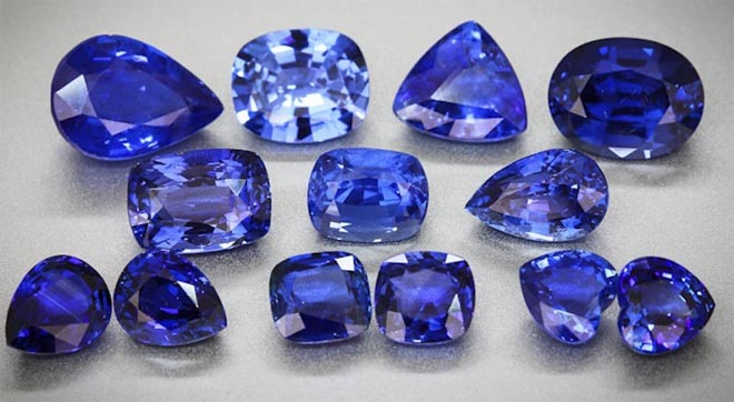 Синий Драгоценный Камень Сапфир Фото