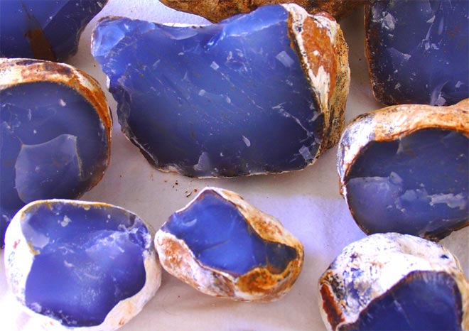 Синие камни