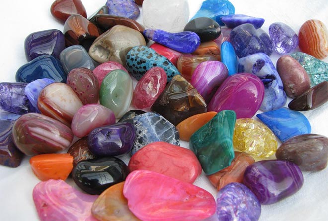 Разноцветные камни